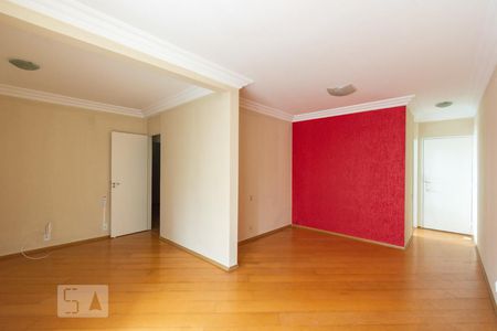 Apartamento para alugar com 70m², 2 quartos e 1 vagaSala