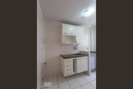 Apartamento à venda com 55m², 2 quartos e 1 vaga Apartamento à venda com 55m², 2 quartos e 1 vagaCozinha - Armários