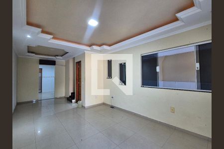 Sala de casa de condomínio à venda com 2 quartos, 180m² em Vargem Pequena, Rio de Janeiro