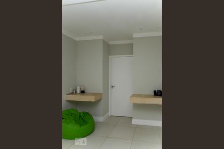 Sala - porta de acesso aos quartos de apartamento à venda com 3 quartos, 110m² em Ipanema, Rio de Janeiro