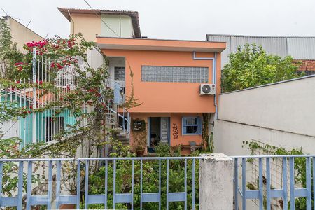 Casa à venda com 203m², 3 quartos e 3 vagas Casa à venda com 203m², 3 quartos e 3 vagasVaranda Quarto 3