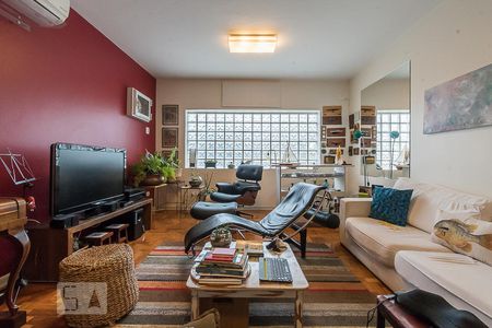 Casa à venda com 203m², 3 quartos e 3 vagas Casa à venda com 203m², 3 quartos e 3 vagasSala