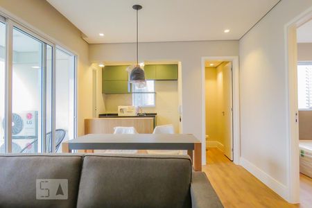 Sala  de apartamento para alugar com 1 quarto, 50m² em Jardim Europa, São Paulo