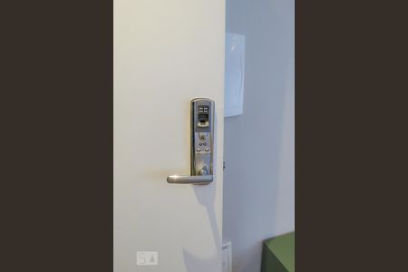 Fechadura  de apartamento para alugar com 1 quarto, 50m² em Jardim Europa, São Paulo