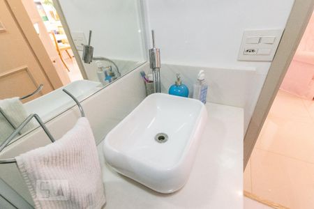 Apartamento à venda com 75m², 2 quartos e 1 vagaBanheiro - Torneira