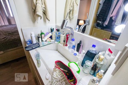Apartamento à venda com 75m², 2 quartos e 1 vagaCloset - Torneira