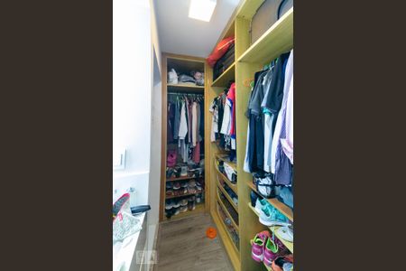Apartamento à venda com 75m², 2 quartos e 1 vagaCloset