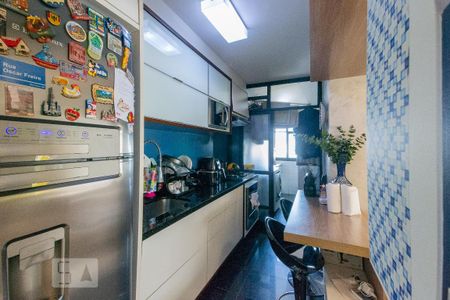Apartamento à venda com 75m², 2 quartos e 1 vagaCozinha - Armários