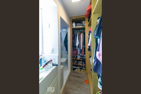 Apartamento à venda com 75m², 2 quartos e 1 vagaCloset