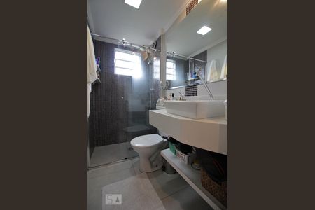 Banheiro de apartamento para alugar com 3 quartos, 70m² em Paraíso do Morumbi, São Paulo