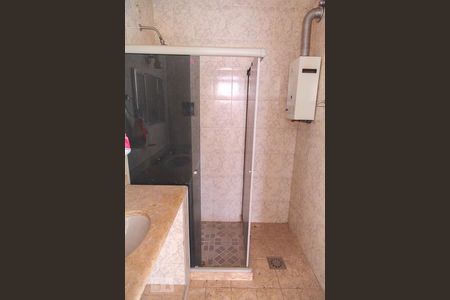 Banheiro de apartamento para alugar com 2 quartos, 70m² em Cascadura, Rio de Janeiro