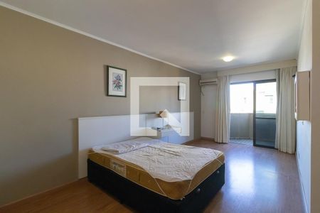 Sala e quarto de apartamento para alugar com 1 quarto, 60m² em Centro, Campinas