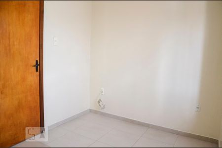 Casa para alugar com 100m², 2 quartos e 1 vaga