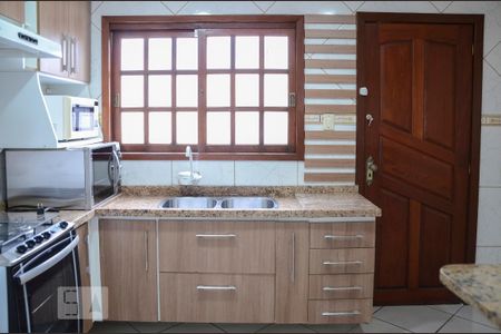Casa para alugar com 100m², 2 quartos e 1 vaga