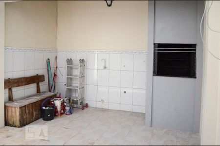 Casa para alugar com 100m², 2 quartos e 1 vaga
