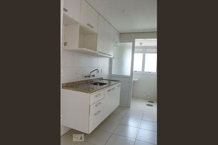 Cozinha  de apartamento para alugar com 2 quartos, 80m² em Passo da Areia, Porto Alegre
