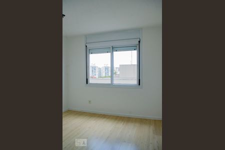 Quarto 2 de apartamento para alugar com 2 quartos, 80m² em Passo da Areia, Porto Alegre