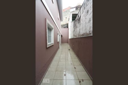 Casa para alugar com 193m², 3 quartos e 3 vagasCorredor externo