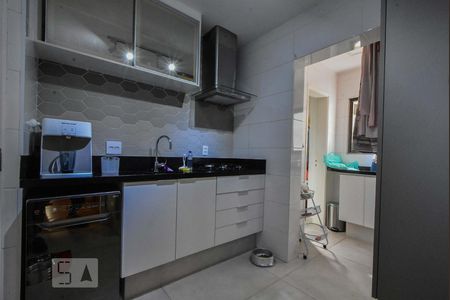 Apartamento para alugar com 77m², 2 quartos e 2 vagas Apartamento para alugar com 77m², 2 quartos e 2 vagasCozinha