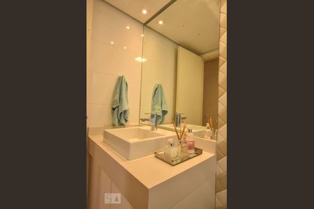 Apartamento para alugar com 77m², 2 quartos e 2 vagas Apartamento para alugar com 77m², 2 quartos e 2 vagasBanheiro 02