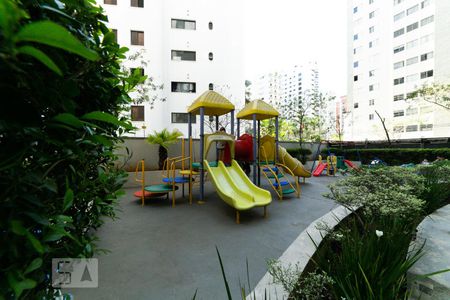 Apartamento para alugar com 77m², 2 quartos e 2 vagas Apartamento para alugar com 77m², 2 quartos e 2 vagasPlayground