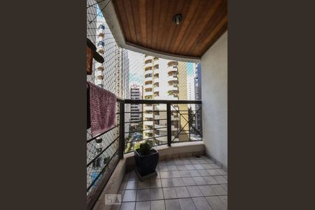 Apartamento para alugar com 77m², 2 quartos e 2 vagas Apartamento para alugar com 77m², 2 quartos e 2 vagasVaranda