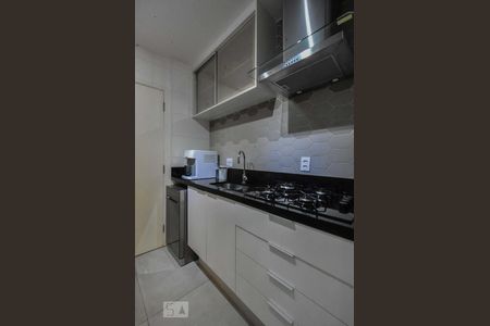 Apartamento para alugar com 77m², 2 quartos e 2 vagas Apartamento para alugar com 77m², 2 quartos e 2 vagasCozinha