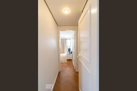 Apartamento para alugar com 230m², 4 quartos e 3 vagas Apartamento para alugar com 230m², 4 quartos e 3 vagasCorredor