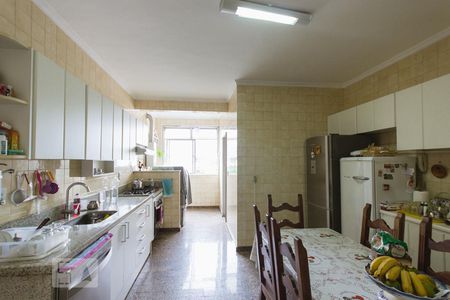 Apartamento à venda com 136m², 2 quartos e 1 vagaCozinha e Área de Serviço