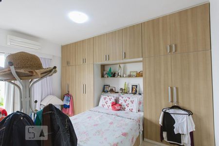 Apartamento à venda com 136m², 2 quartos e 1 vagaQuarto 2 - Suíte