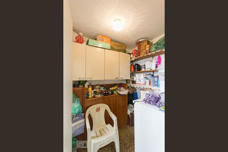 Apartamento à venda com 136m², 2 quartos e 1 vagaQuarto e Banheiro de Serviço