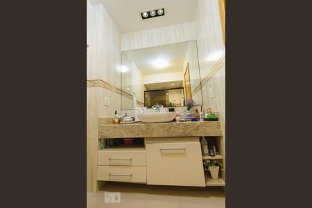 Banheiro Social de apartamento à venda com 2 quartos, 136m² em Taquara, Rio de Janeiro