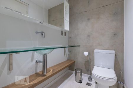 Apartamento para alugar com 70m², 2 quartos e 1 vaga Apartamento para alugar com 70m², 2 quartos e 1 vagaBanheiro