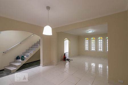 Sala de casa de condomínio à venda com 3 quartos, 160m² em Vila Talarico, São Paulo