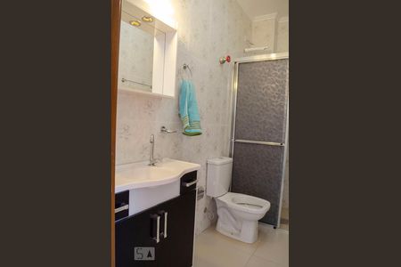 Banheiro de apartamento para alugar com 1 quarto, 42m² em Protásio Alves, Porto Alegre