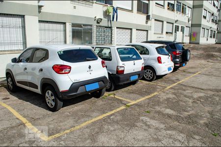 Garagem rotativa  de apartamento para alugar com 1 quarto, 42m² em Protásio Alves, Porto Alegre