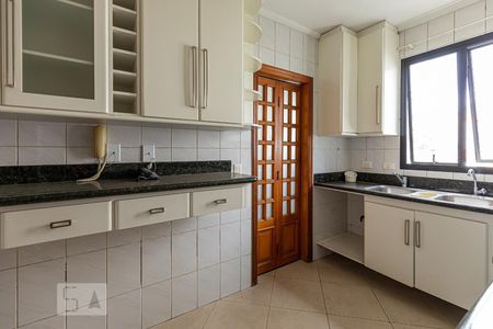 Apartamento à venda com 98m², 3 quartos e 2 vagasCozinha