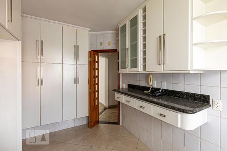 Apartamento à venda com 98m², 3 quartos e 2 vagasCozinha