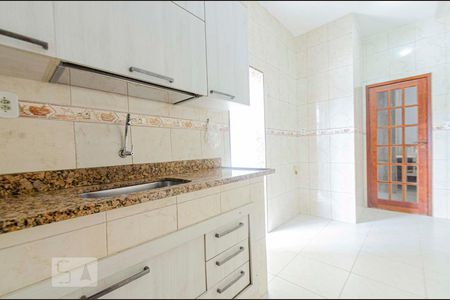 Apartamento para alugar com 75m², 2 quartos e 1 vagaCozinha