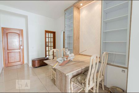 Sala de apartamento para alugar com 2 quartos, 75m² em Maracanã, Rio de Janeiro