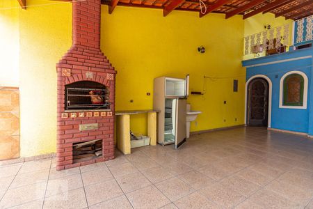 Casa para alugar com 300m², 4 quartos e 2 vagasQuintal