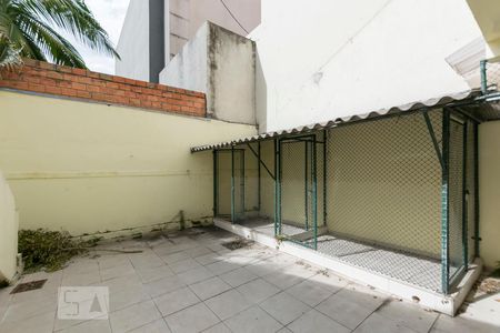 Subsolo - Fundos de casa à venda com 3 quartos, 200m² em Vila Mariana, São Paulo