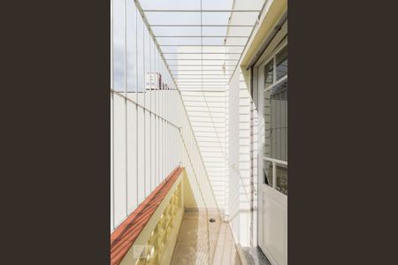 Casa à venda com 200m², 3 quartos e 4 vagas2o. Andar - Quarto 1 - Varanda