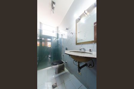 Banheiro de apartamento à venda com 3 quartos, 62m² em Ermelinda, Belo Horizonte