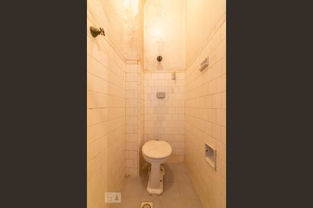 Apartamento à venda com 70m², 2 quartos e sem vagaBanheiro de Serviço