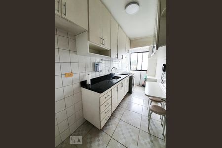 Apartamento para alugar com 64m², 3 quartos e 2 vagasCozinha