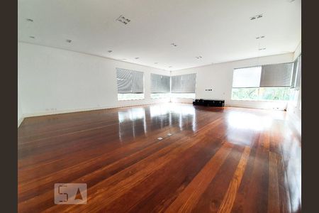 Sala  de casa à venda com 5 quartos, 685m² em Jardim Guedala, São Paulo