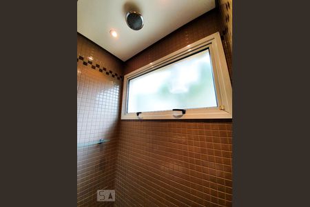 Detalhe chuveiro de casa à venda com 5 quartos, 685m² em Jardim Guedala, São Paulo