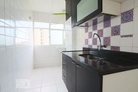 Cozinha de apartamento para alugar com 2 quartos, 51m² em Jacarepaguá, Rio de Janeiro