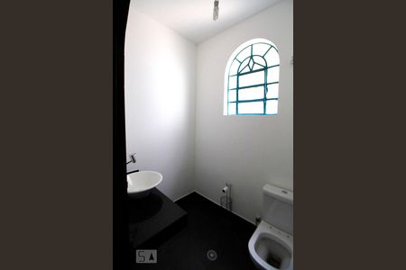 Casa para alugar com 6 quartos, 330m² em Pacaembu, São Paulo